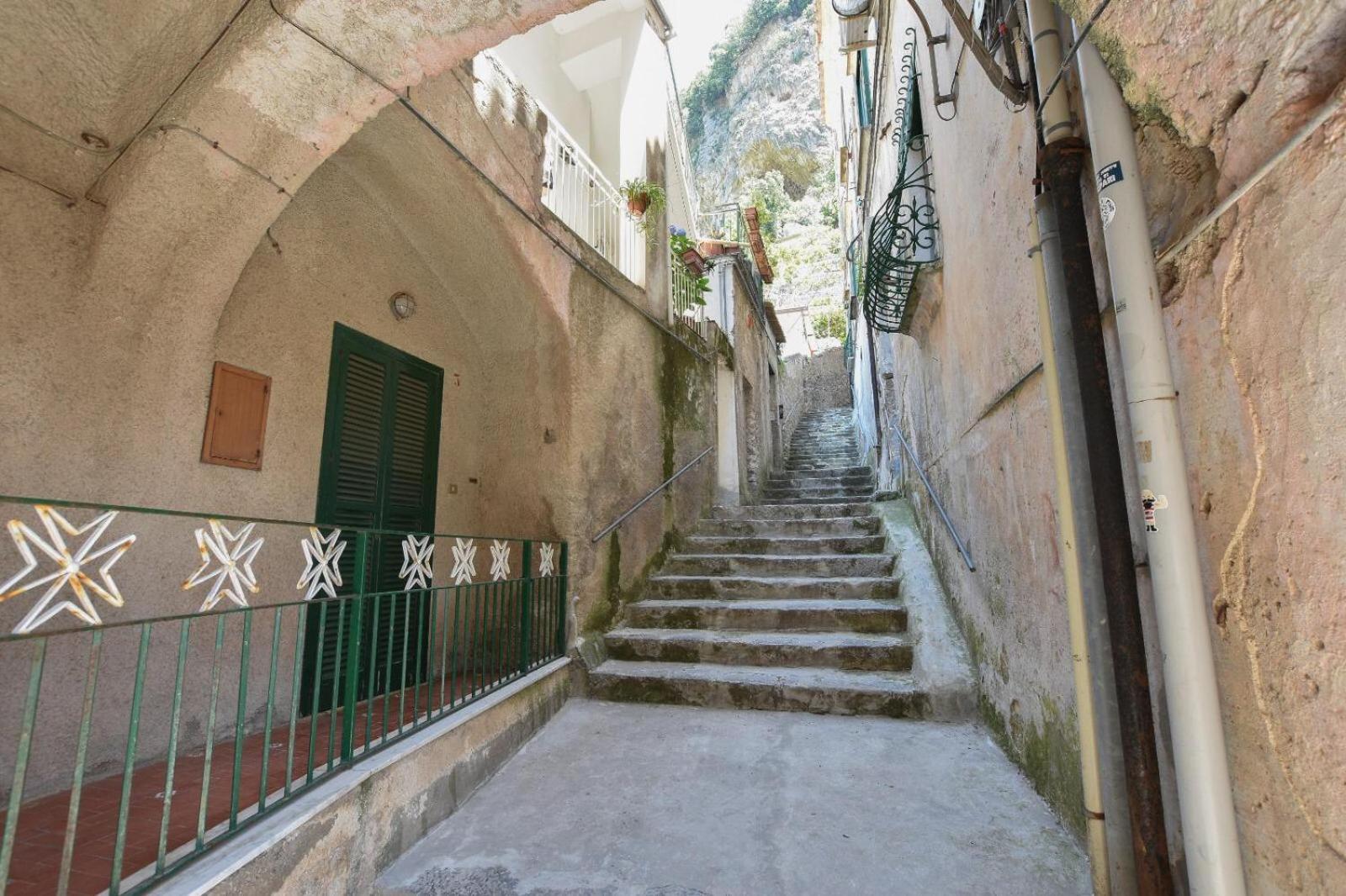 Apartament "Carpe Diem" Accessible By 59 Steps In Amalfi Center At 650Mt From The Sea Exterior foto